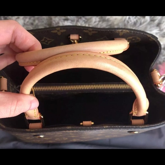 Authentic Louis Vuitton Montaigne B.B. - Picture 3 of 8